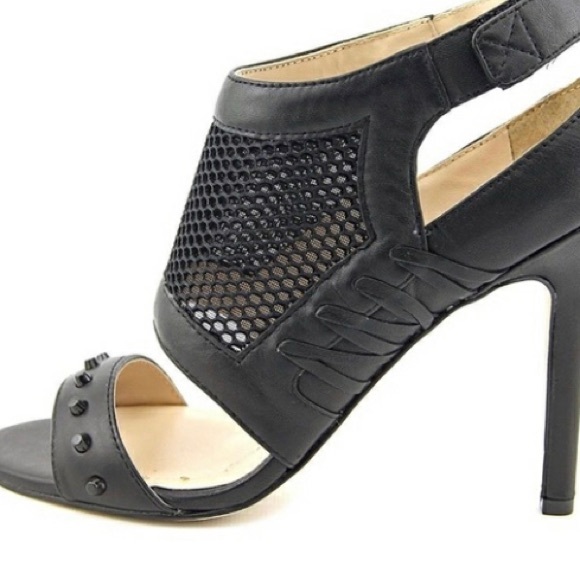 Nicole Miller Artelier Addison black heels 10 - Picture 6 of 14